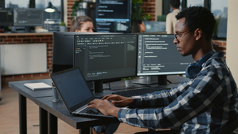 xynomix database consultant